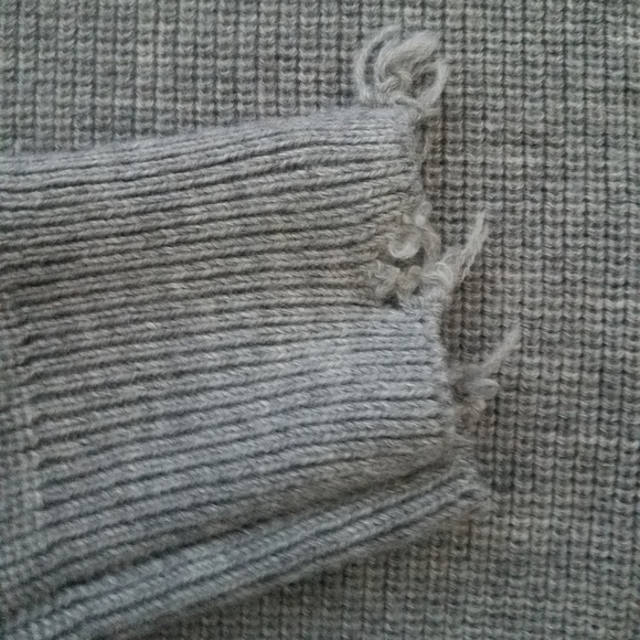 Lovers + Friends Arlington Sweater Heather Gray Size XS - Picture 3 of 4